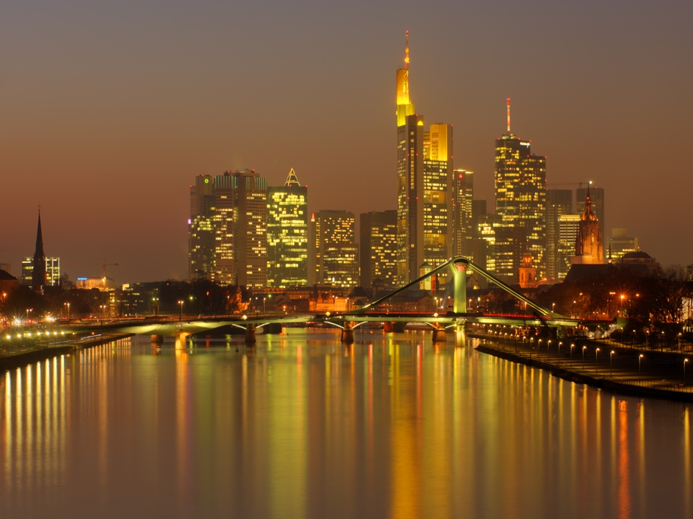 Skyline Frankfurt im Winter (Bild: Steffen Remmel, dpg_foto_0059.jpg)