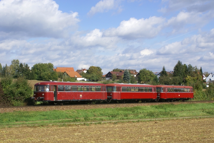 Schienenbus hat freie Fahrt bei Hohenstadt (Bild: Steffen Remmel, dpg_foto_0023.jpg)