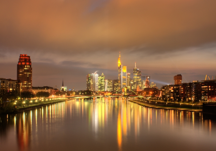 Frankfurter Skyline im April (Bild: Steffen Remmel, dpg_foto_0032.jpg)