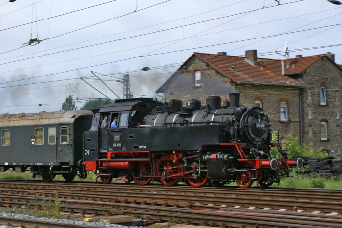 Dampflokomotive BR 64 419 in voller Fahrt (Bild: Steffen Remmel, dpg_foto_0056.jpg)