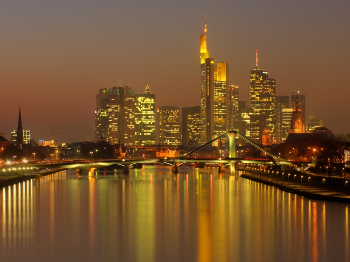 Skyline Frankfurt im Winter (Bild: Steffen Remmel, dpg_foto_0059.jpg)